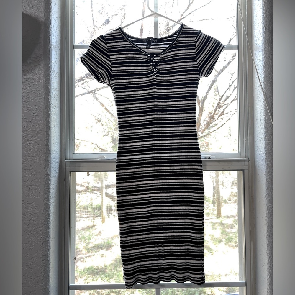 Brand:Derek Heart
Size: S
Color: Black & White
Material: 95%Algodōn 5%Spandex